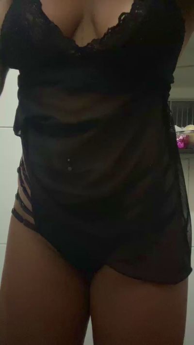 Camille022 live from Brazil