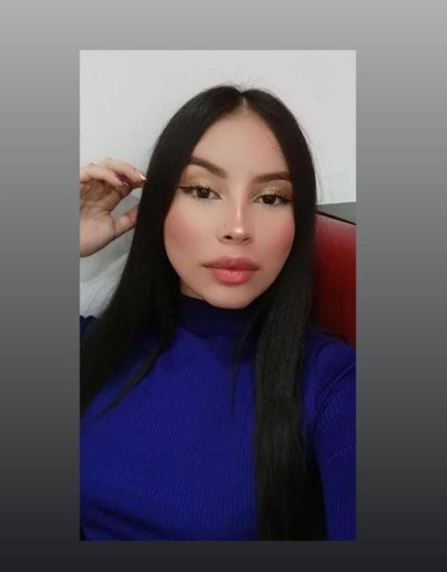 CandySays_ live from Colombia
