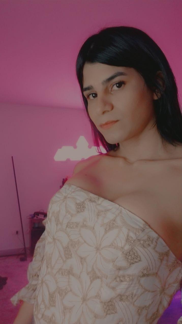 Carolsali live from Colombia
