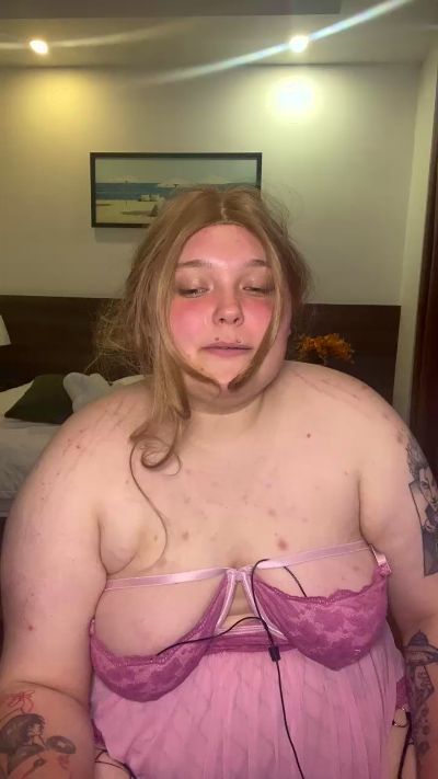ChubbyLizzy1 live from United States