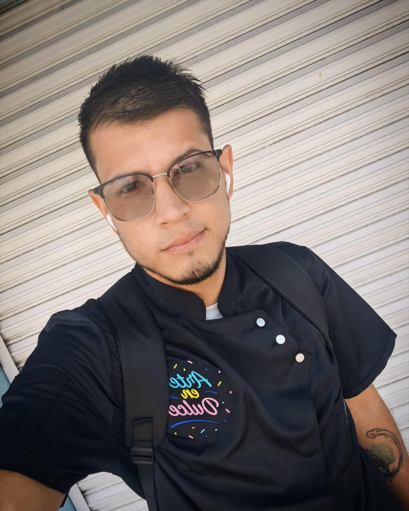 Ciffervic93 live from Mexico