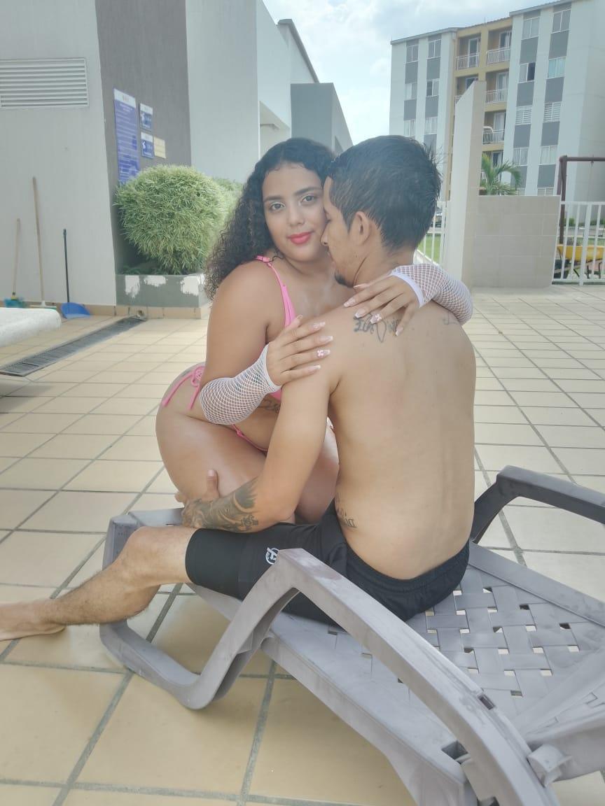 Couplehot223 live from Colombia