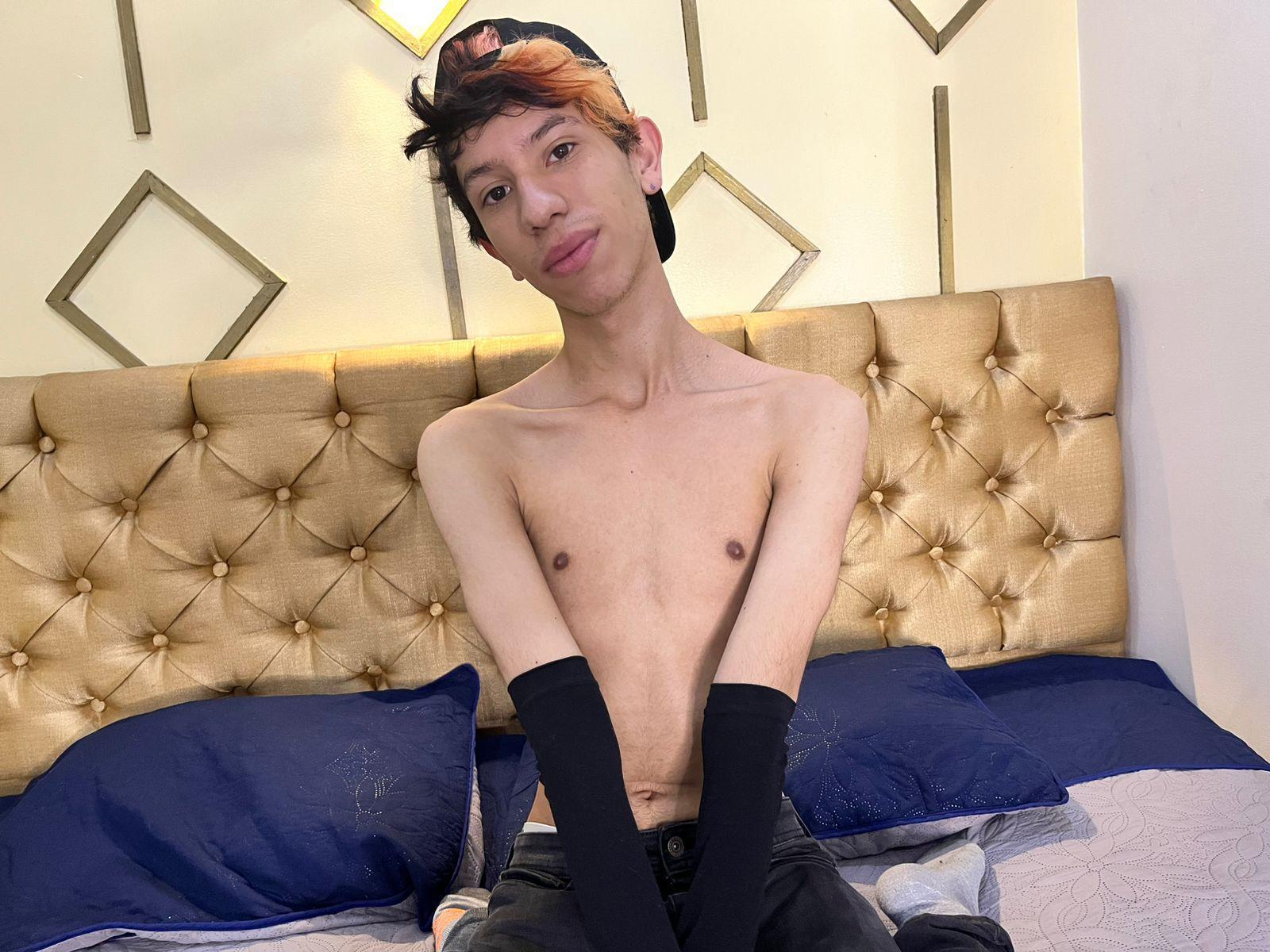 CupcakeeBoy live from Colombia