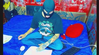 Damian_77 live from Colombia