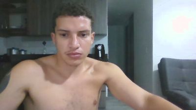 DanielHotMed live from Colombia
