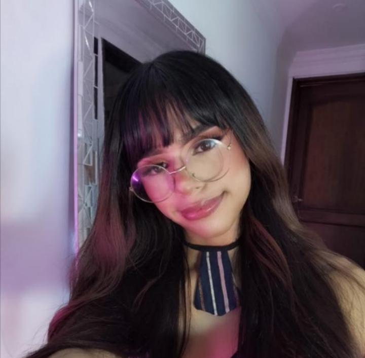 DannaDoll69 live from Colombia