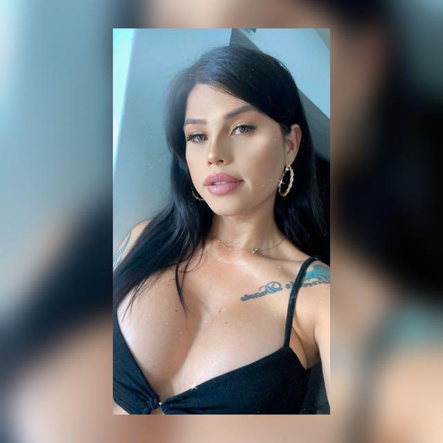 Dannahotxx live from Colombia