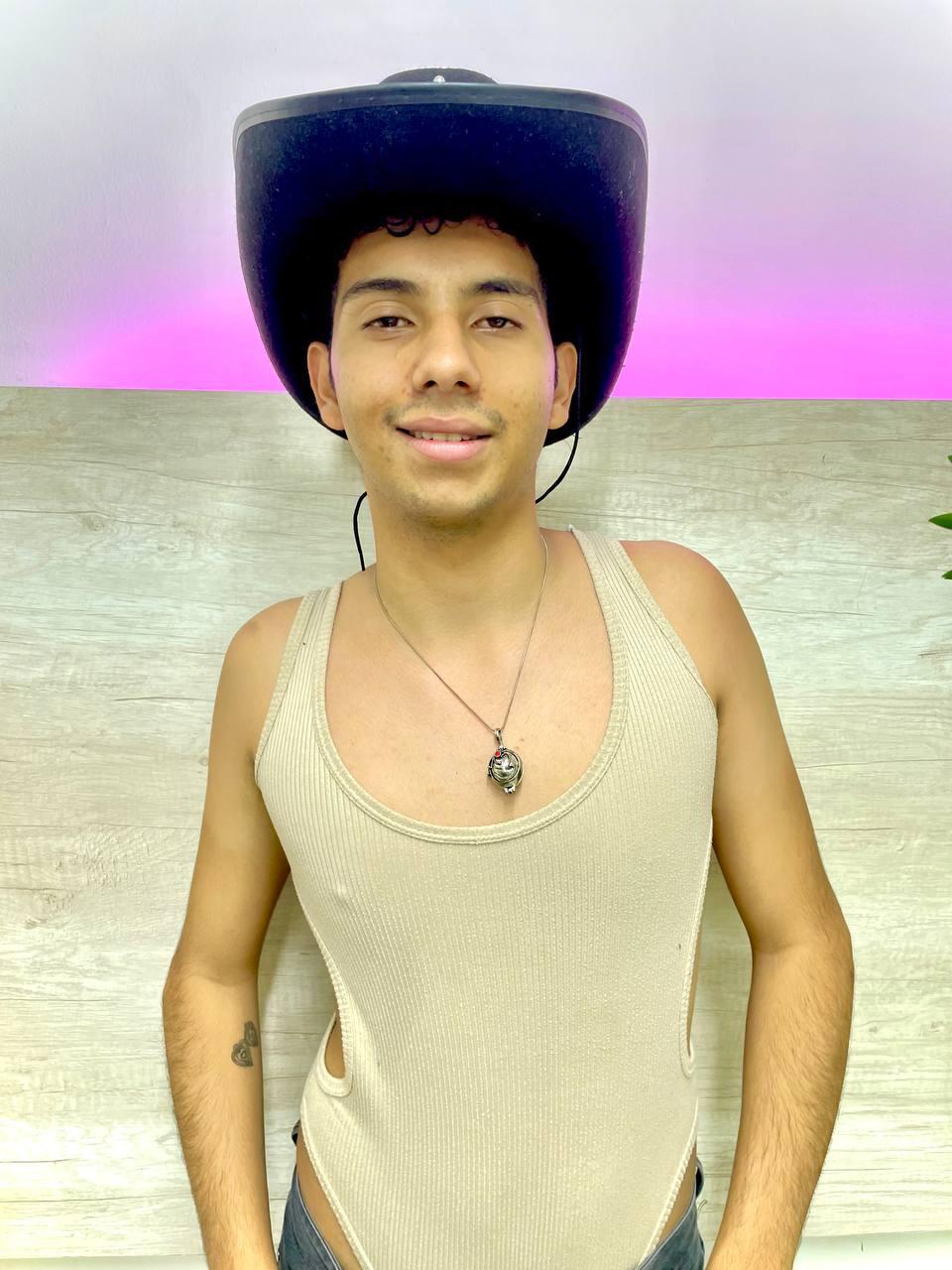 Drain_Guyss live from United States