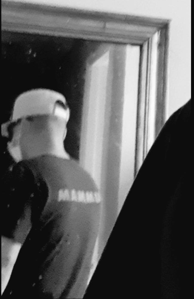 El3piernas live from Chile