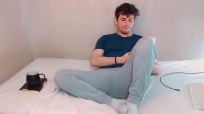 Elio_520 live from France