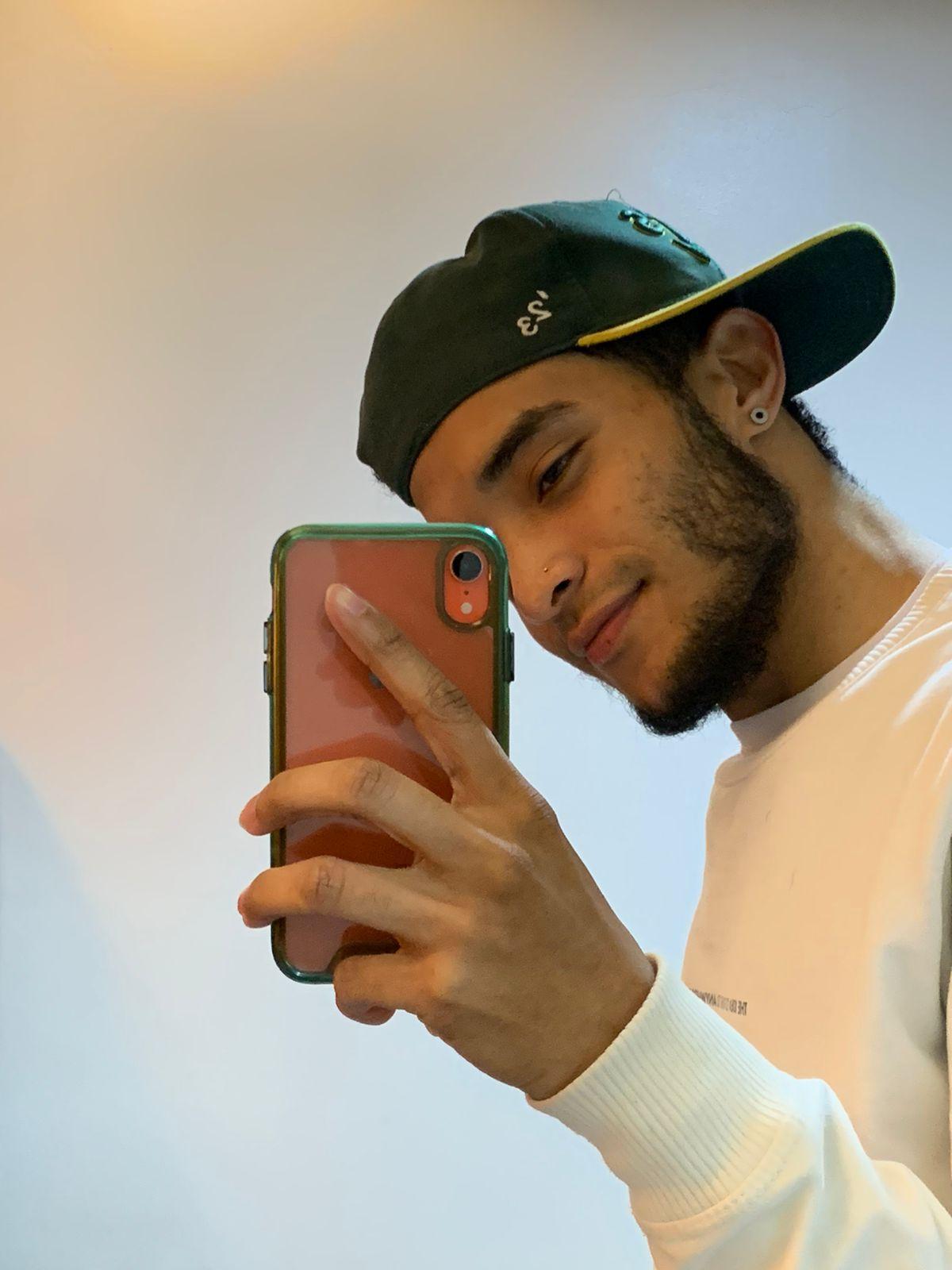 Eros_chipre live from Colombia