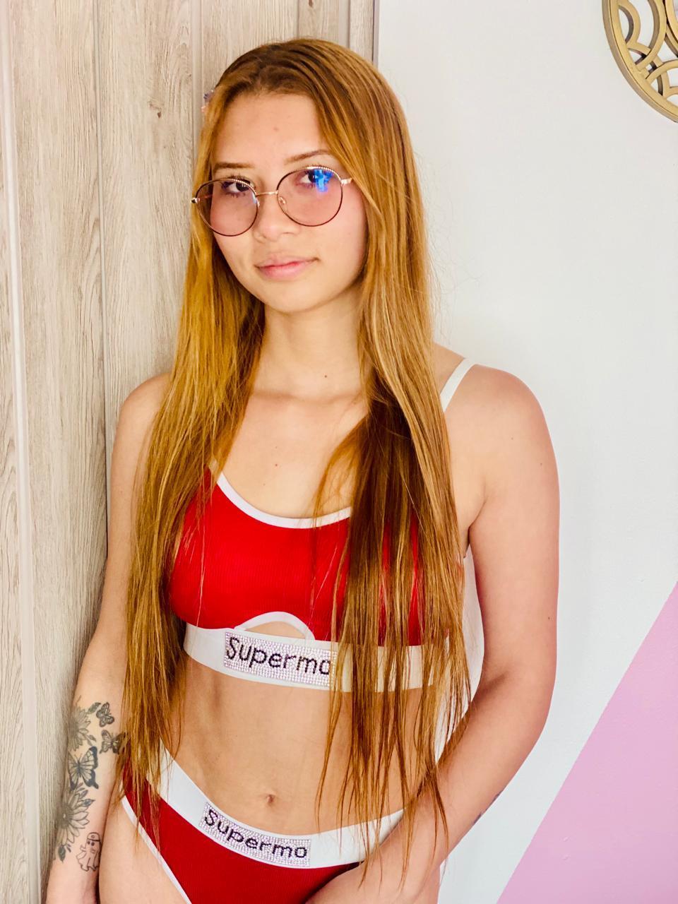 Fiorellaa_delsd live from Colombia