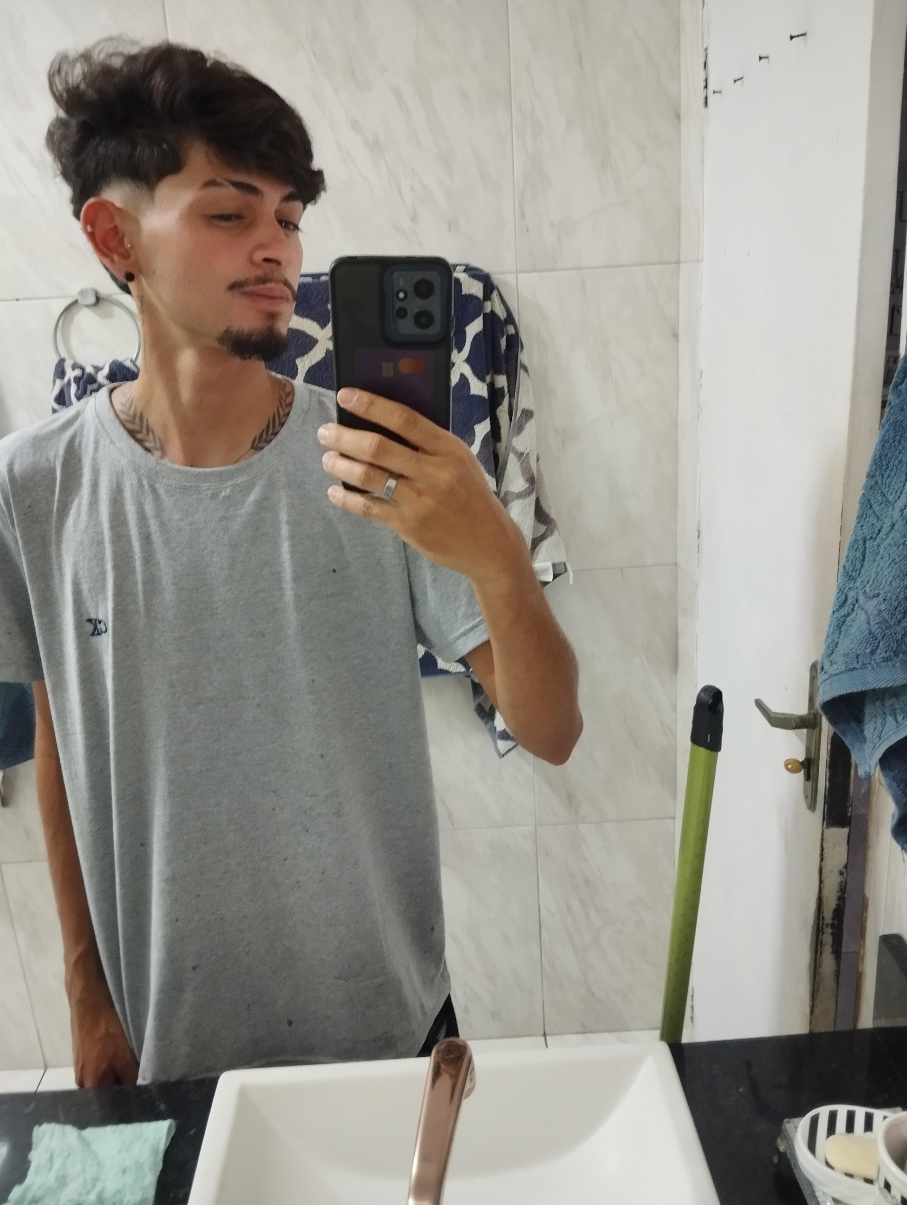 Gabrielhxhhdhhs live from Brazil