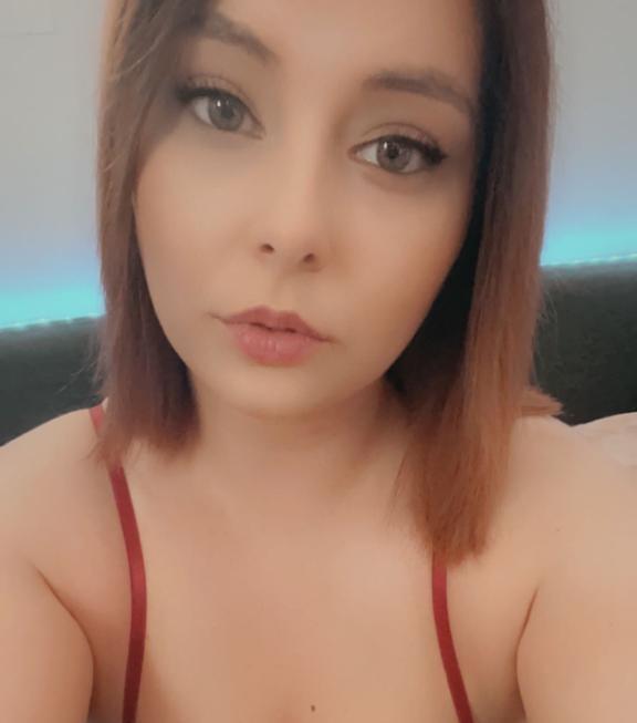 Germangirl1996 live from Germany