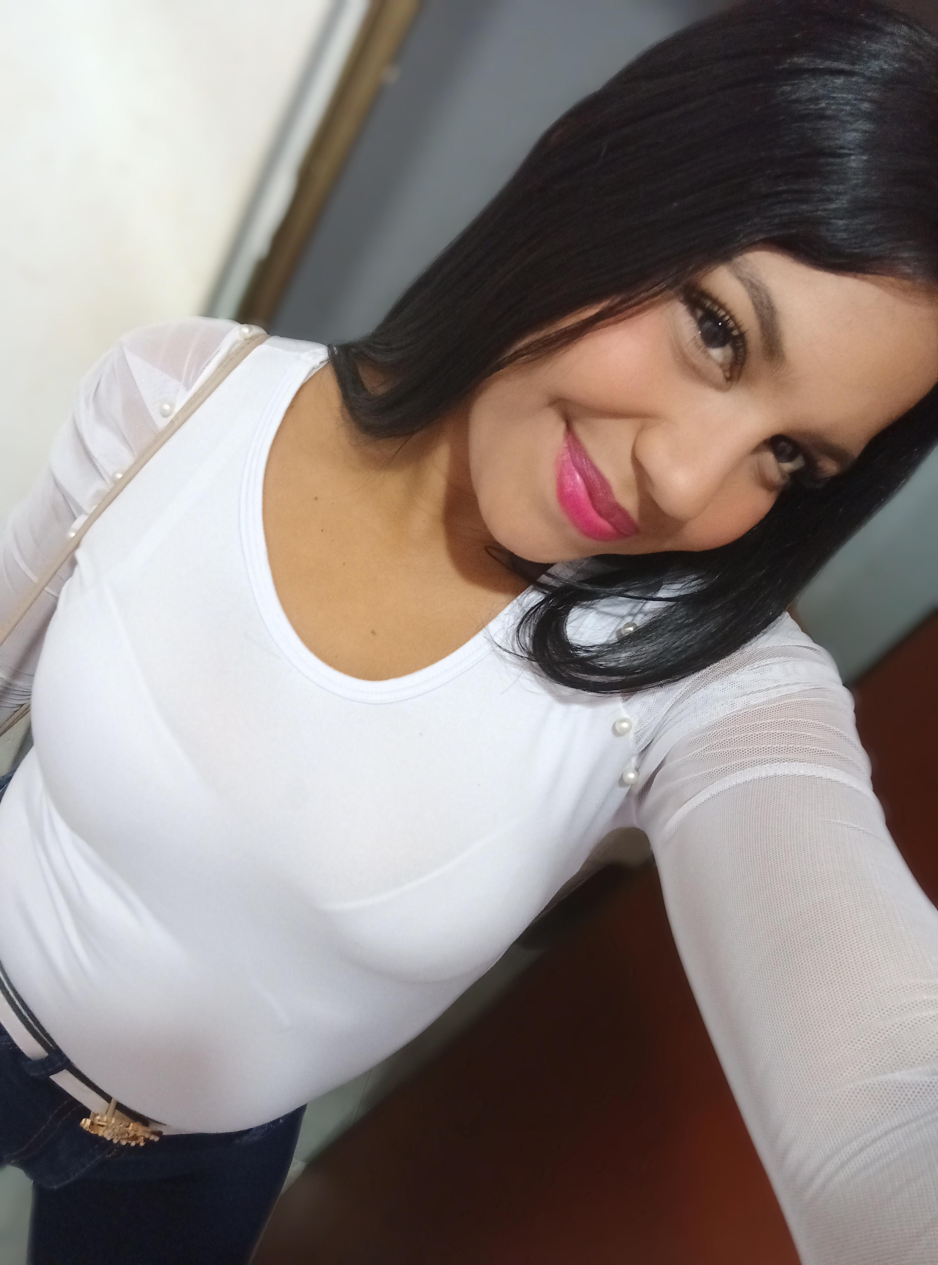 Girl_hotpee live from Colombia