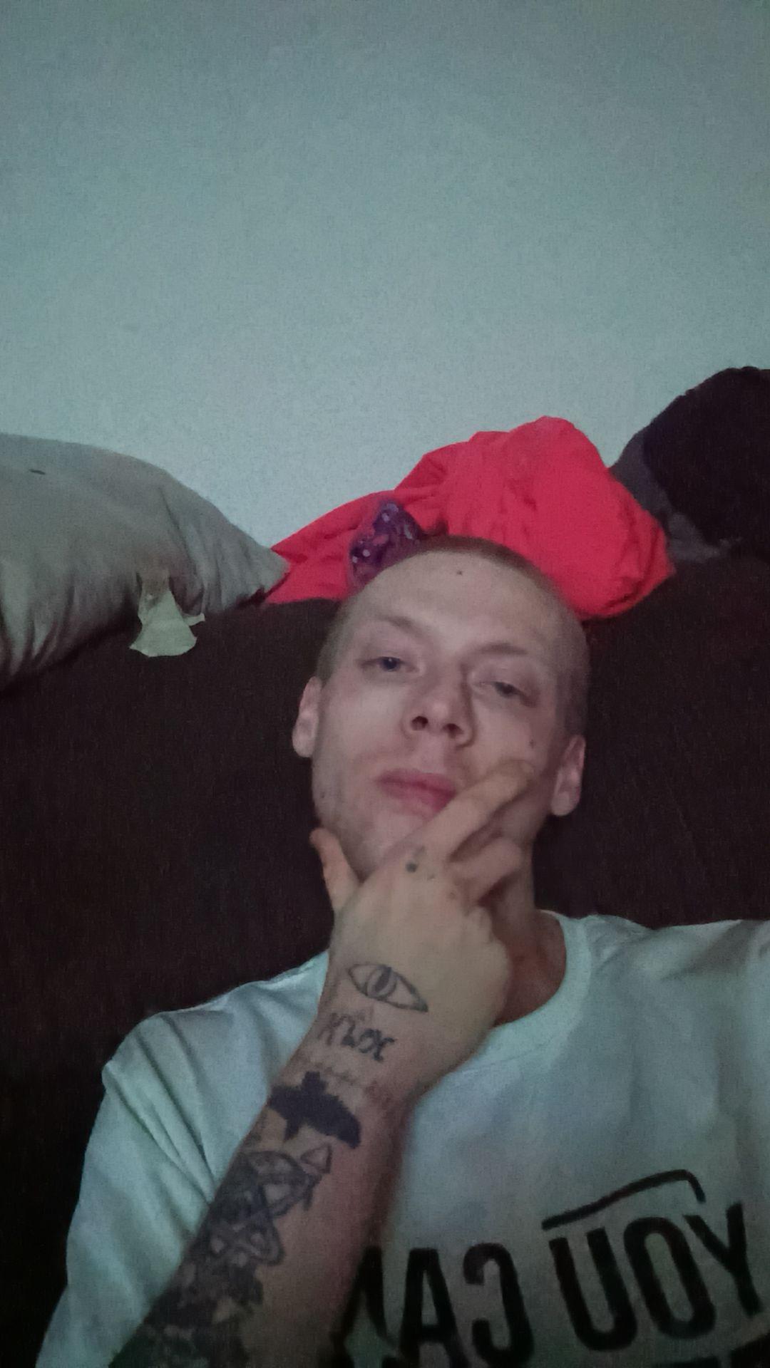 Halofox888 live from United States