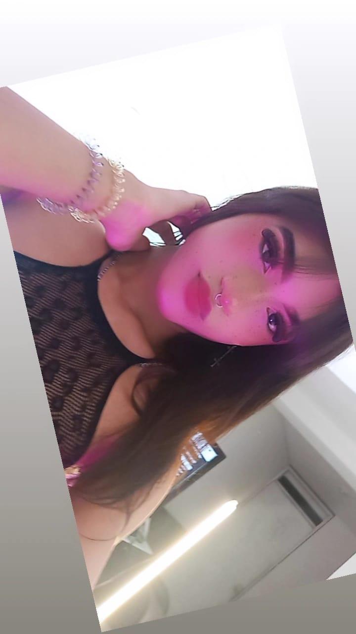 Hanna_Deluxe live from Colombia
