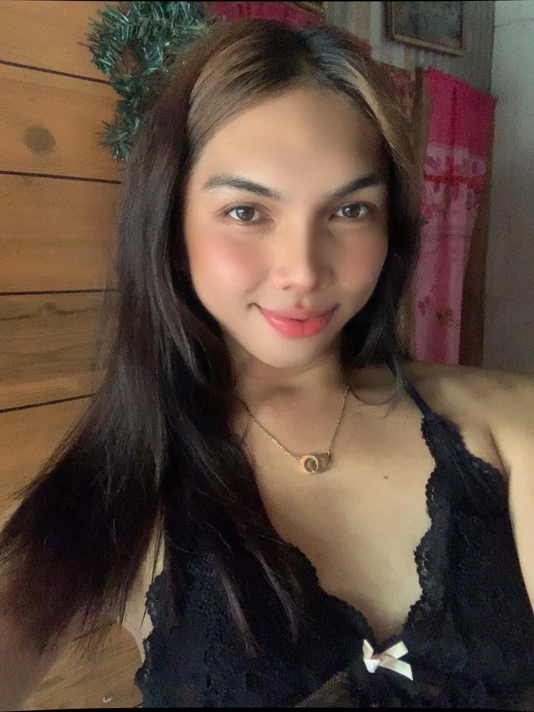 HolyBunny_ live from Philippines