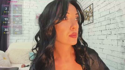 HotDiva40 live from Romania