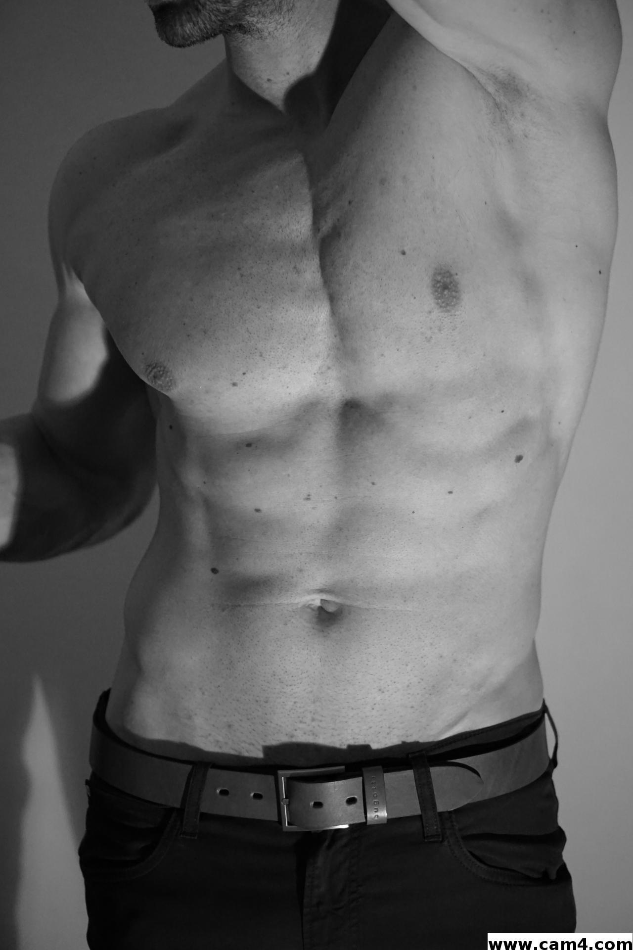 Hotbody24xxx live from Germany