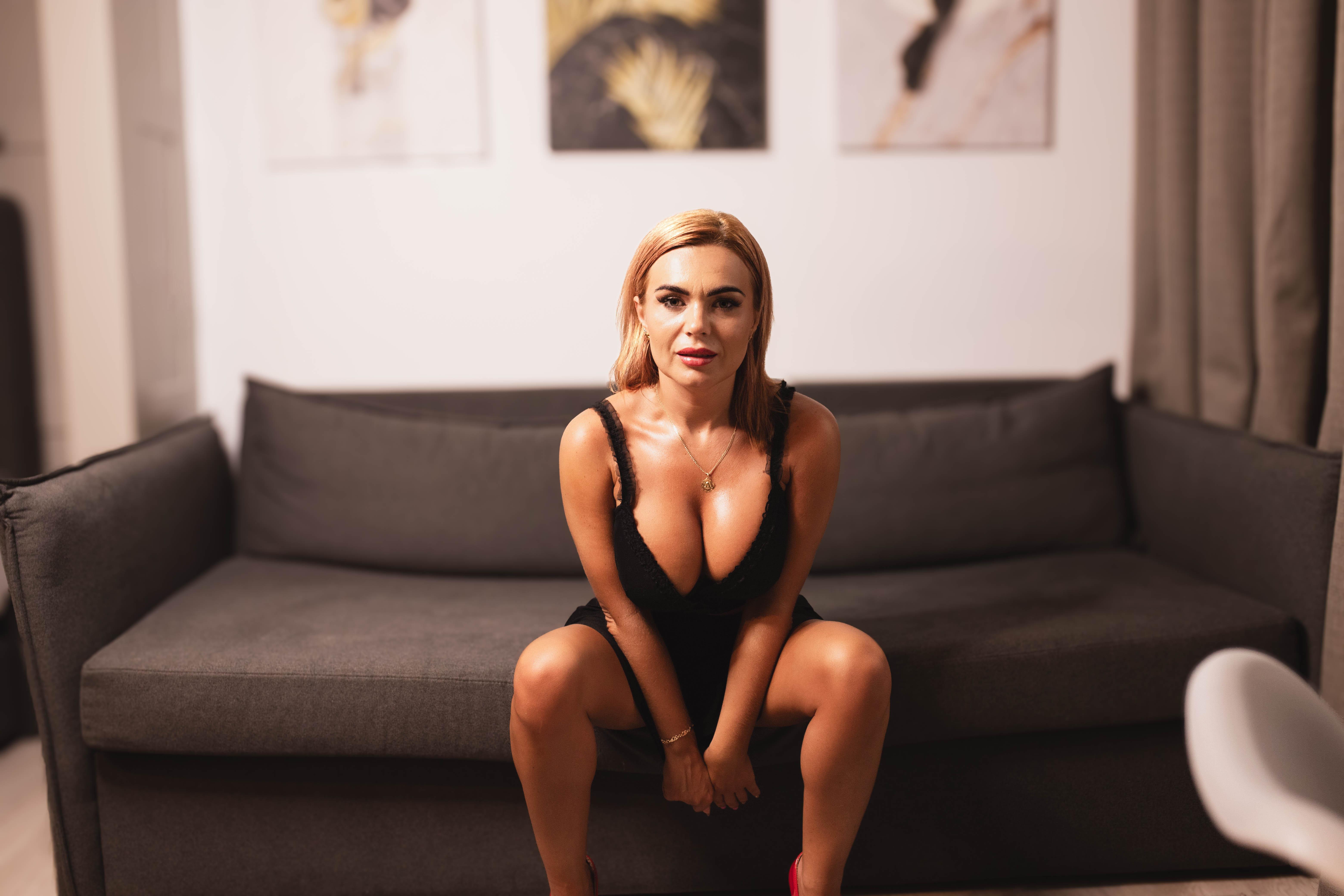 JENNY_KISS live from United Kingdom
