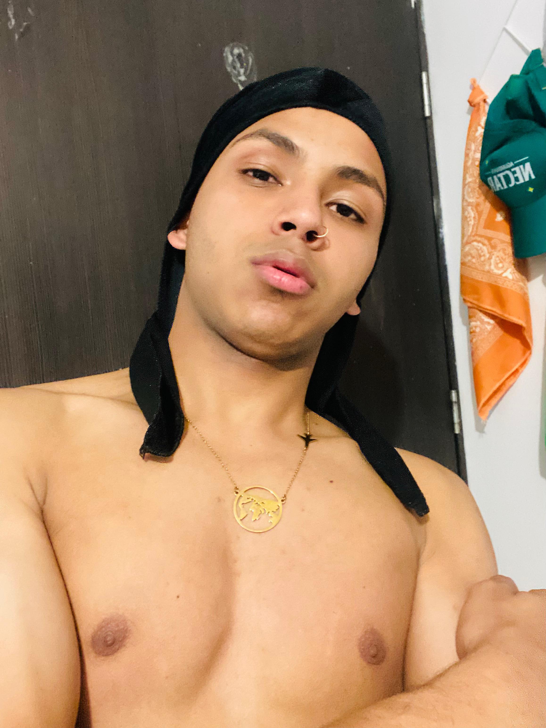 Jessexyhot45 live from Colombia