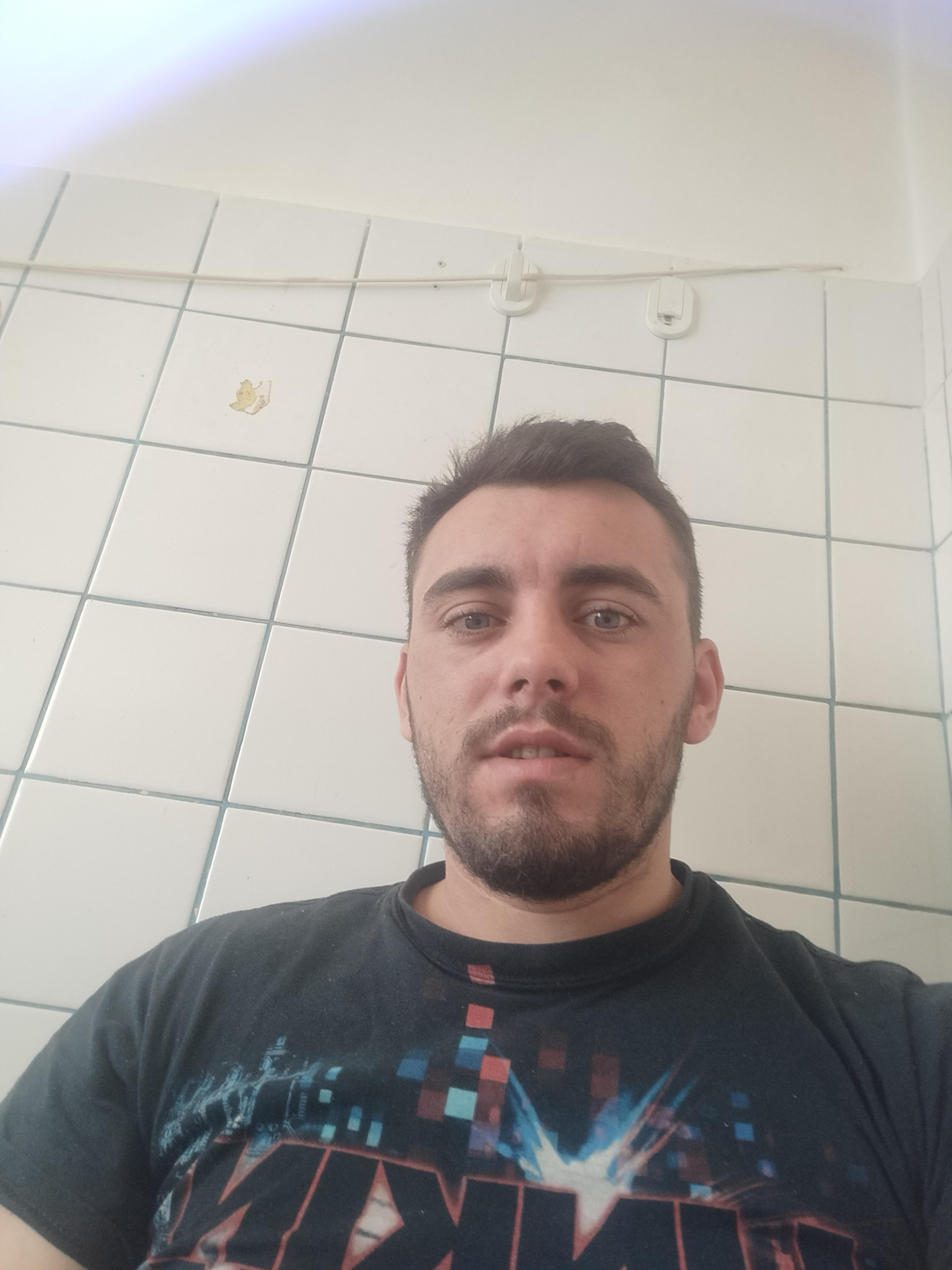 Jimmygog_22_ live from Romania
