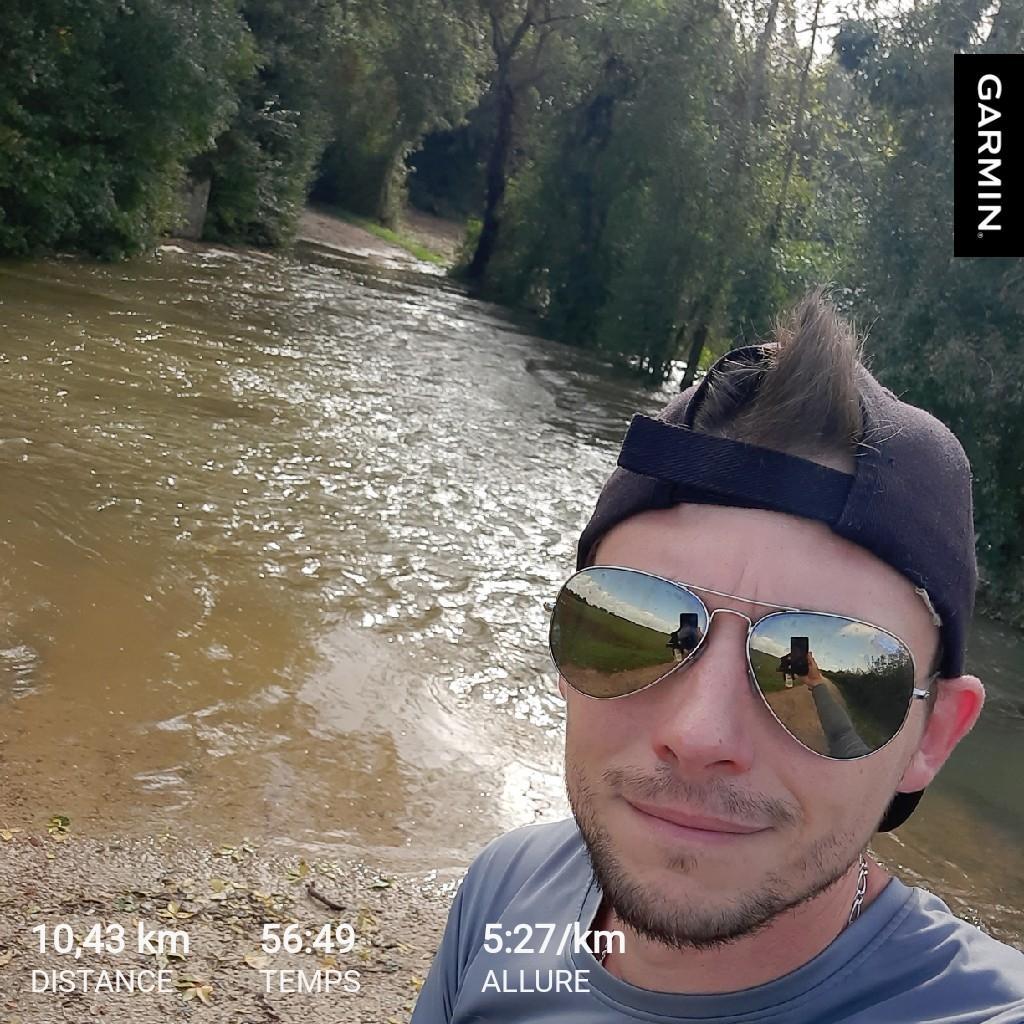 Jonathangault79 live from France