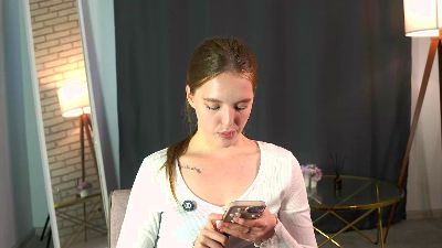 KaceyFauth live from France