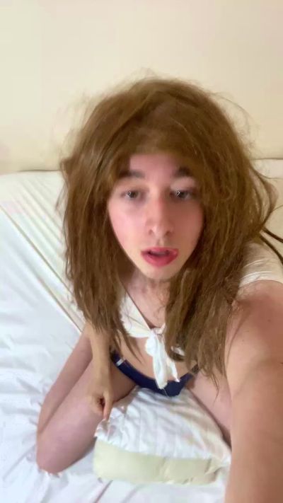 Kaifemboy7 live from United Kingdom