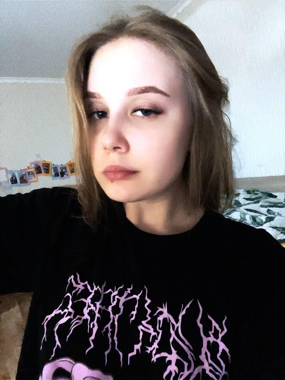 KamilahJowett live from Poland