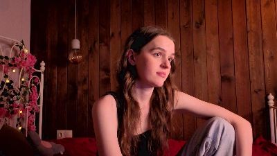 KimberKinne live from United Arab Emirates