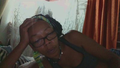 Ladyzee25 live from United States