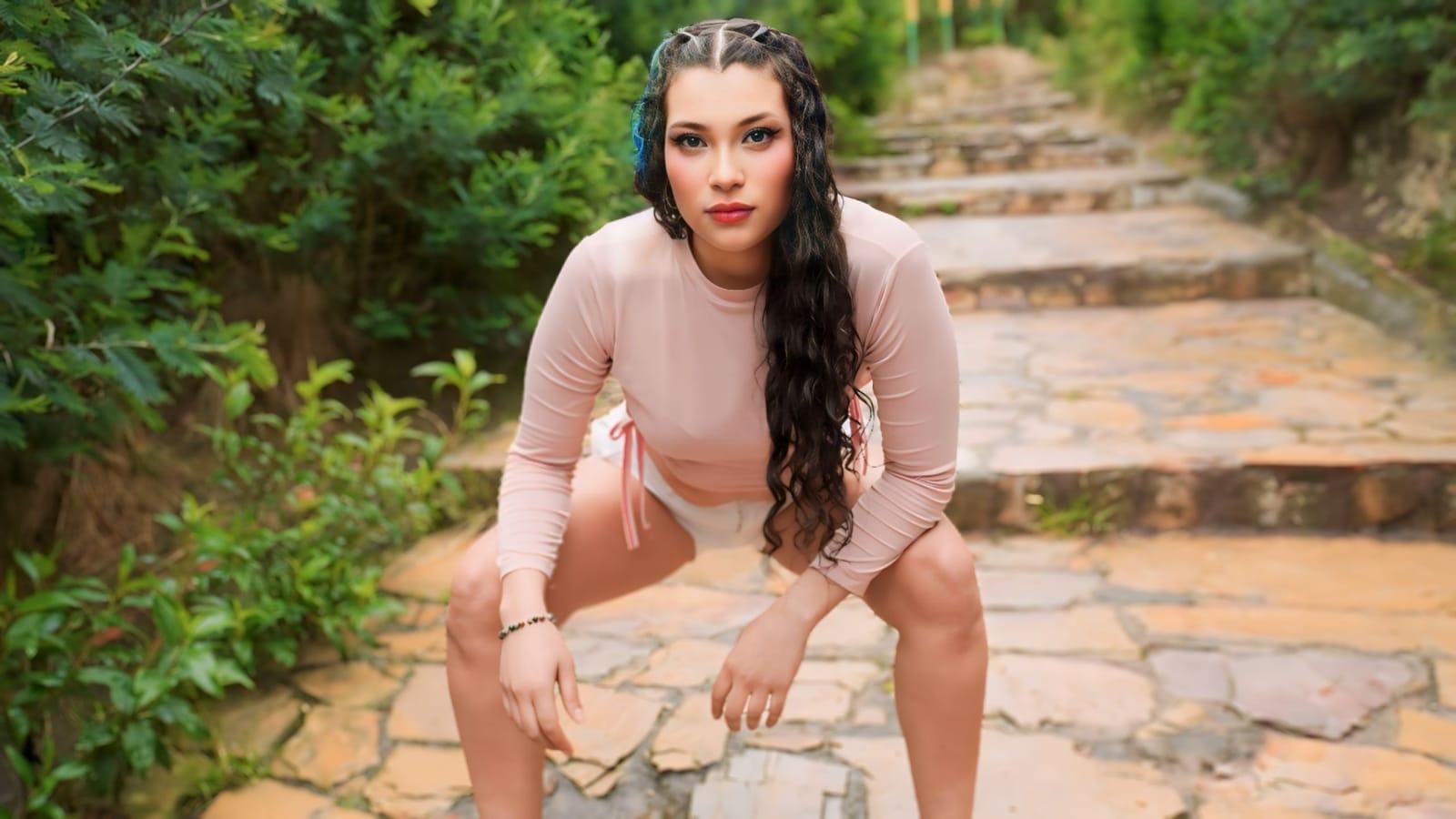 Lana_stone_ live from Colombia