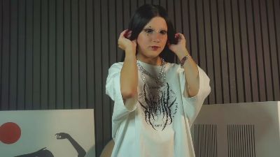 LarisaCharsky live from France