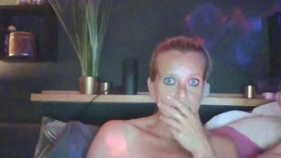 Leukstel1977 live from Netherlands