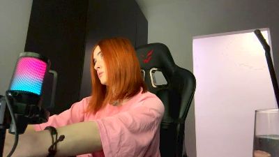 LissyPissy live from France