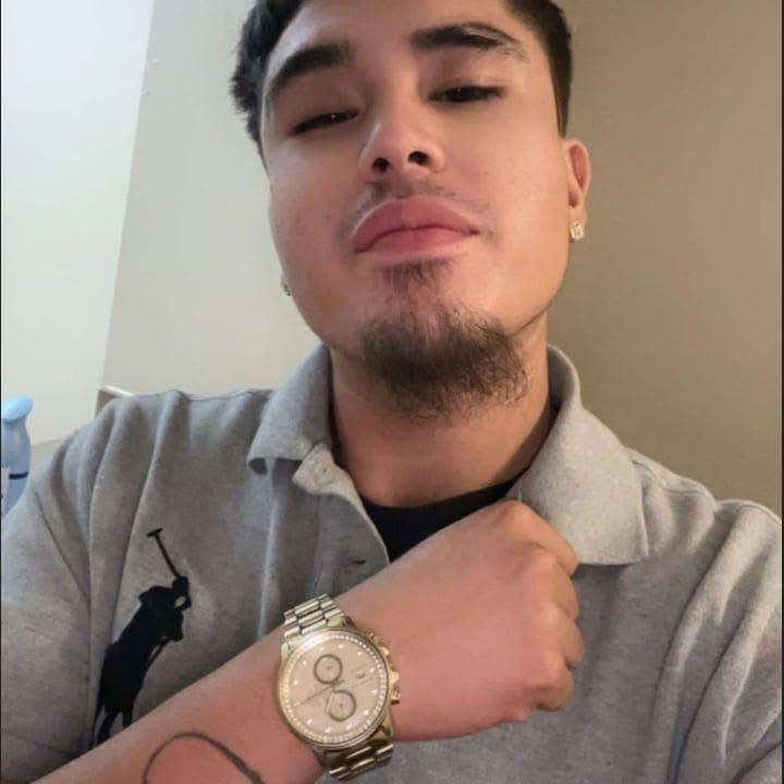 Loverboyy1997 live from United States