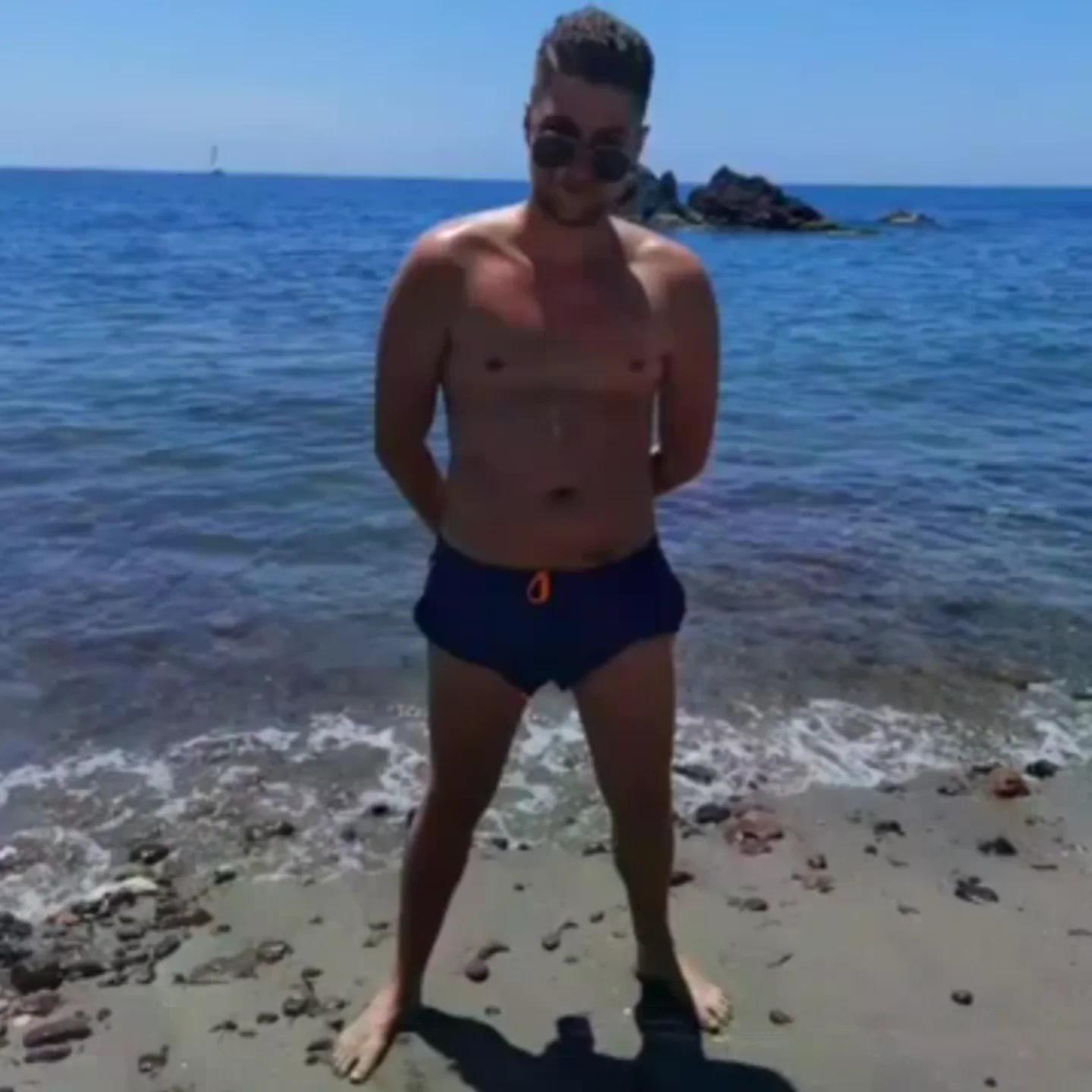 Luisma69 live from Spain