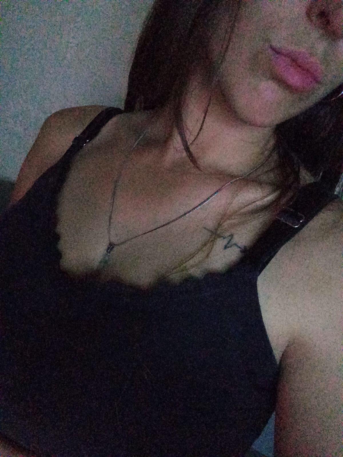 LuuGonza live from Uruguay