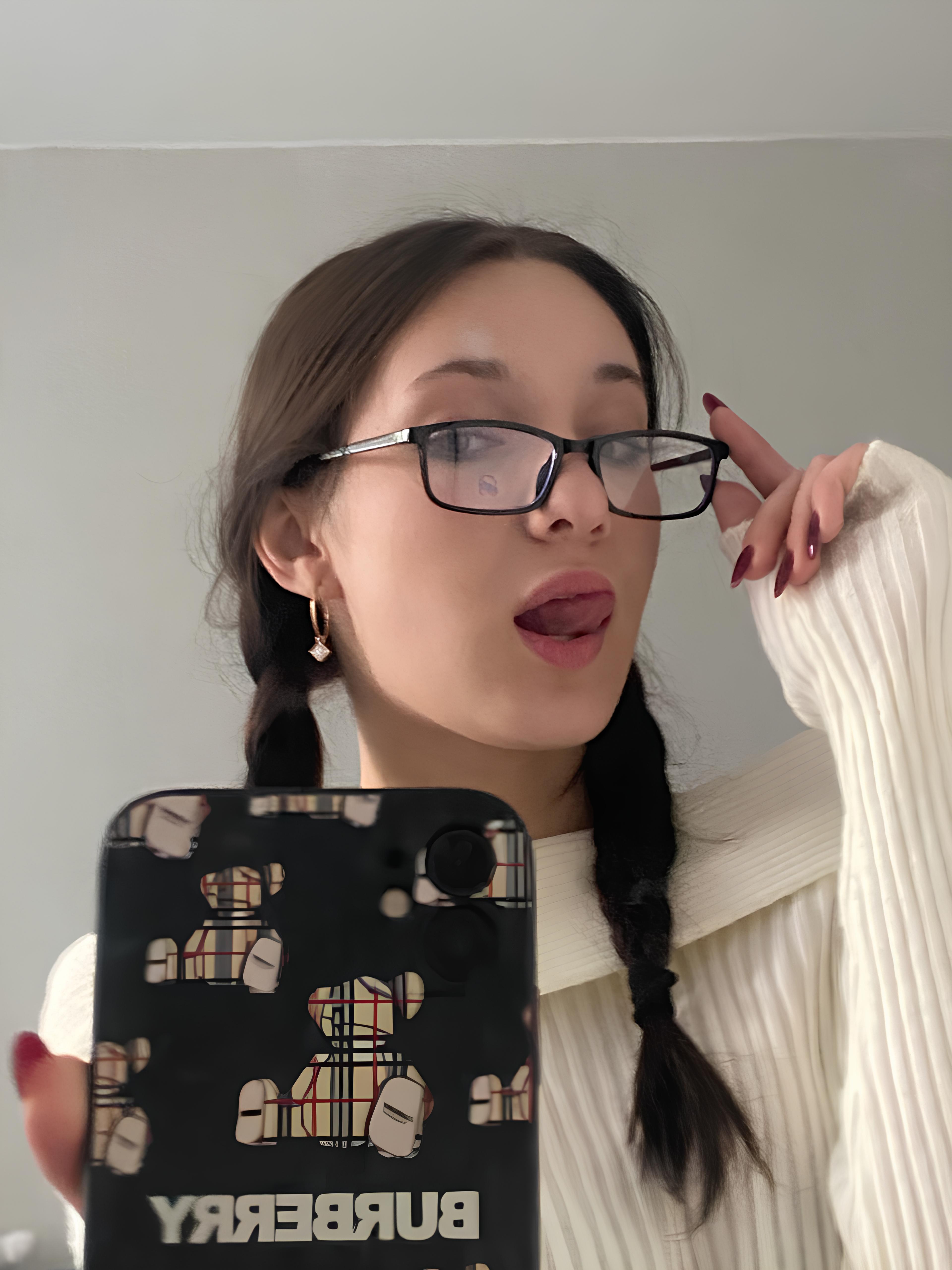 LynnaCopp live from Lithuania