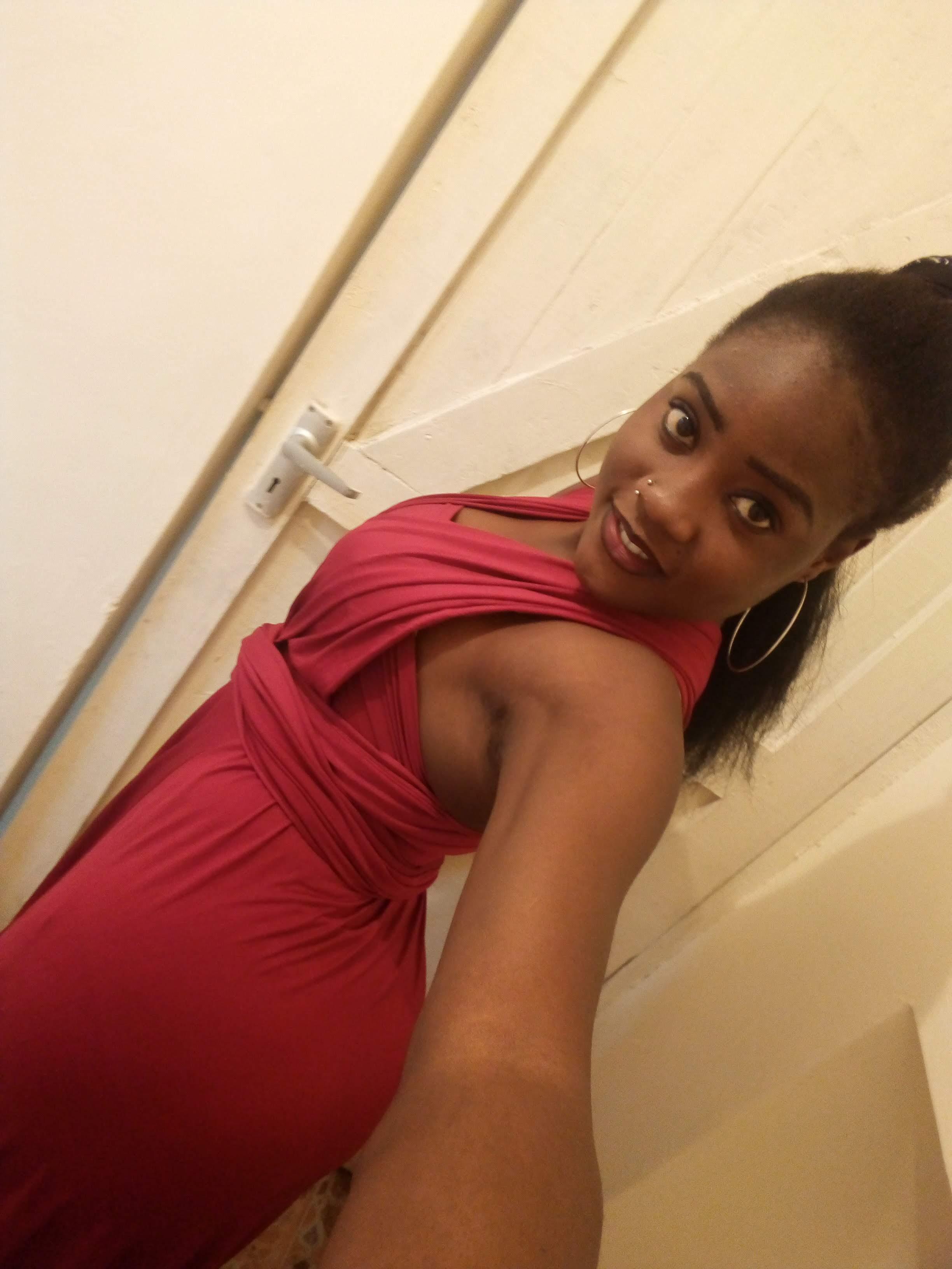 Mandycloe live from Kenya