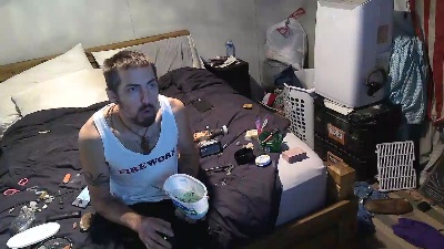 MeffgyverActual live from United States