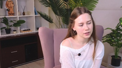 MerleneArrigone live from France