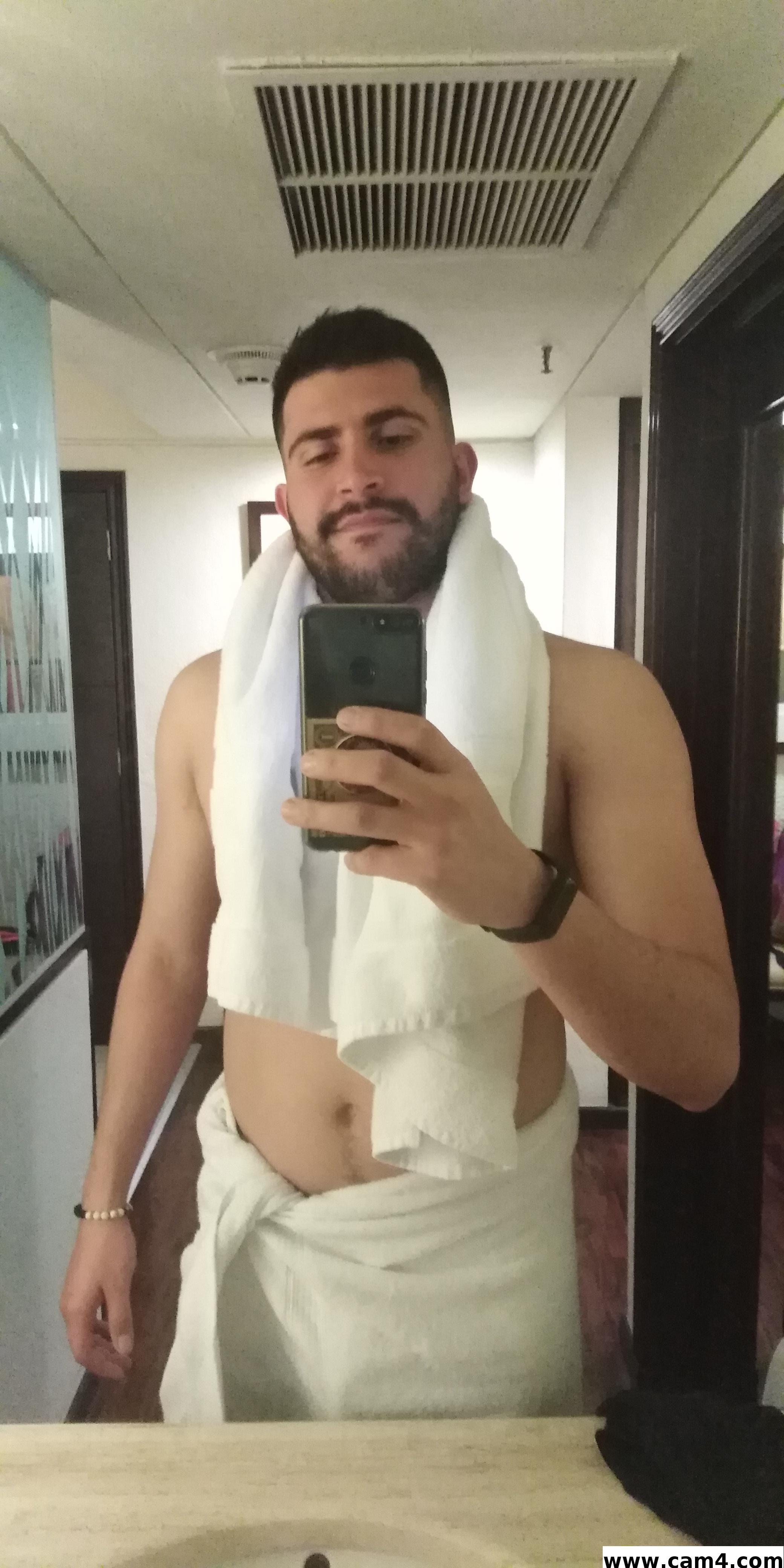 Micki69_ live from Spain