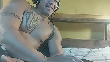 MiguHd00 live from Argentina