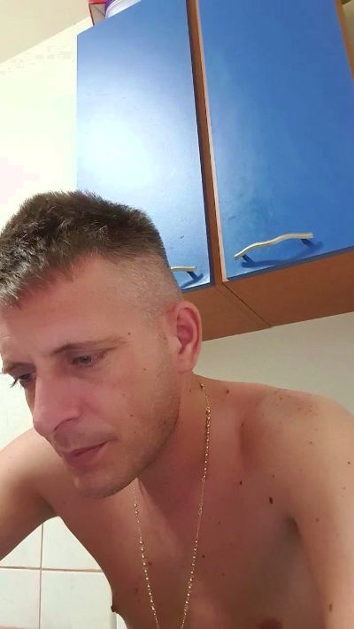 MikeGary21 live from Romania