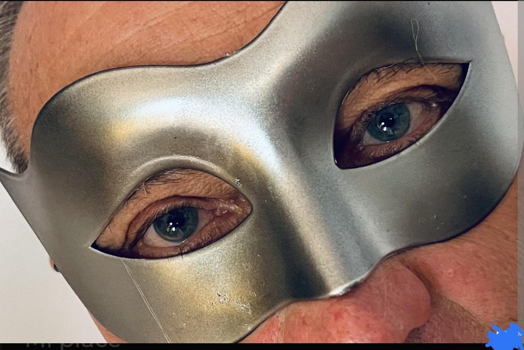 Monami8 live from Italy