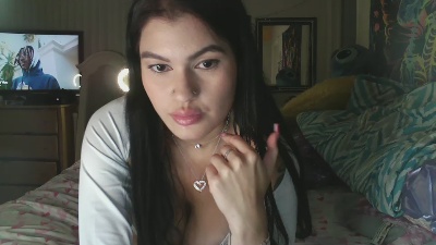 Nikkikittyx3 live from United States