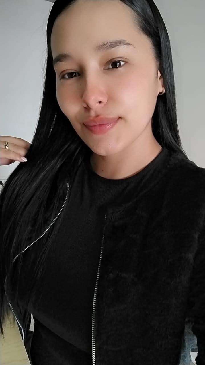 Nilaysha live from France